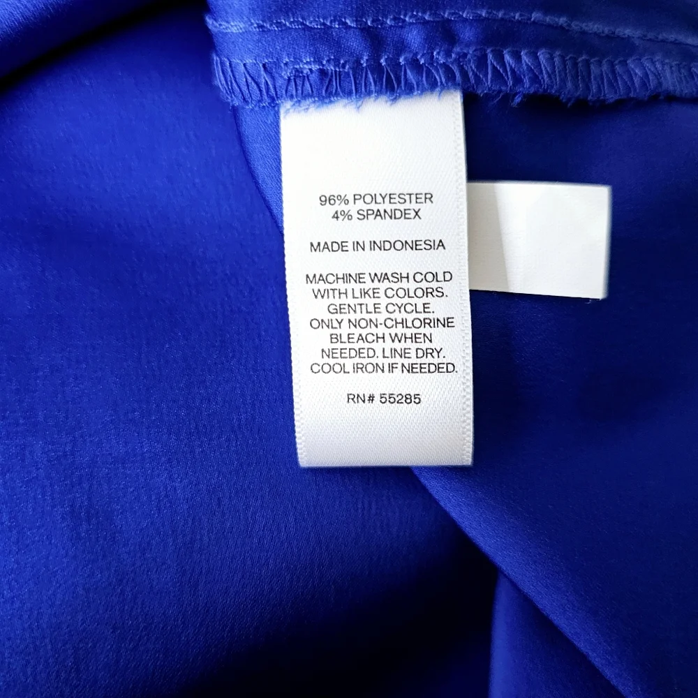 Express cobalt blue top size S petite V neckline cap sleeve - Picture 6 of 6